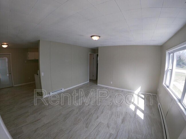 Building Photo - 10 W Remus Rd