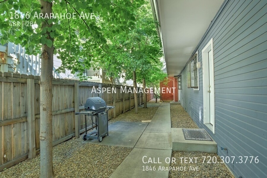 Foto principal - FALL PRE-LEASE 4bed/2bath End-Unit Townhou...