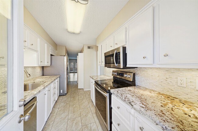 Building Photo - 5836 Sampley Way