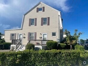 Building Photo - 38 Warwick St