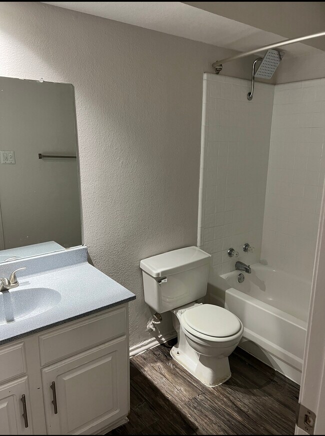 Foto del edificio - 5962 Westcreek Dr