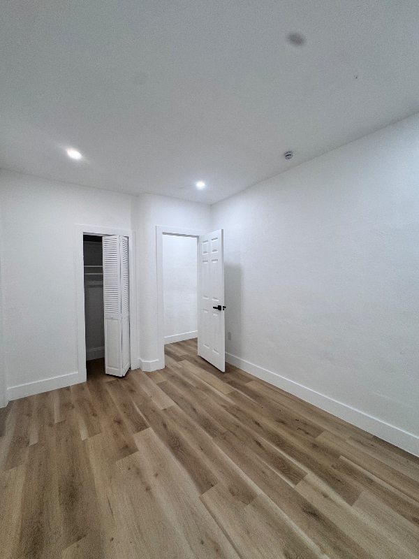 Foto del edificio - 4028 SW 11th St