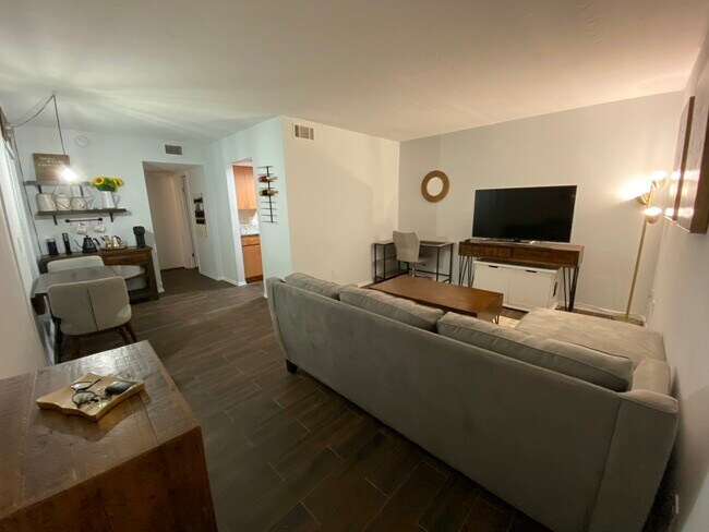Foto del edificio - 4611 W North B St