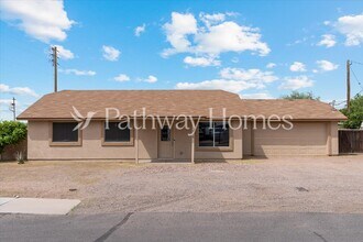 Building Photo - 774 S Ocotillo Dr