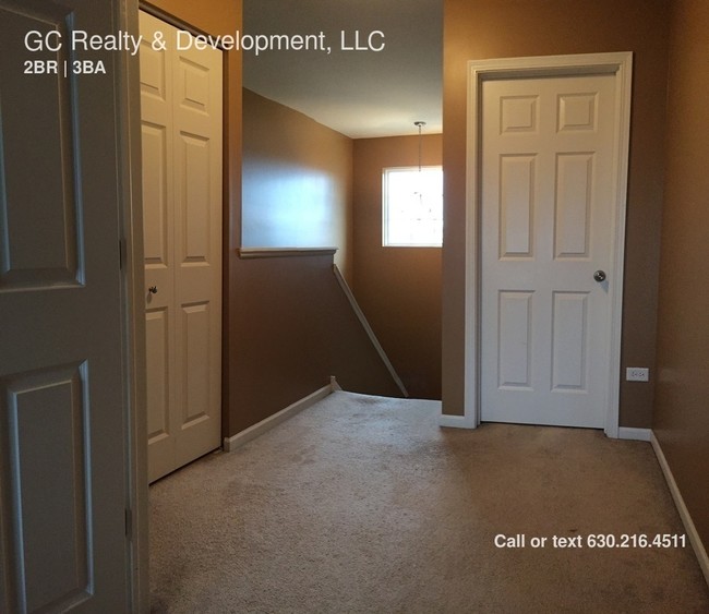 Building Photo - 449 Churchill Dr