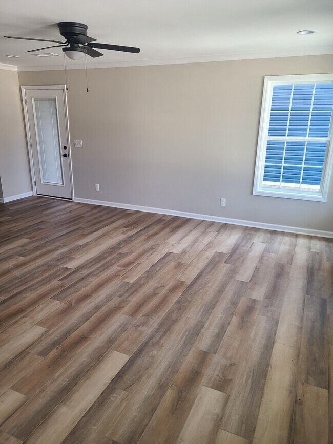 Great Room - 1002 Judah Bear Blvd