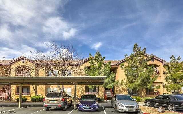 Foto del edificio - 8250 N Grand Canyon Dr