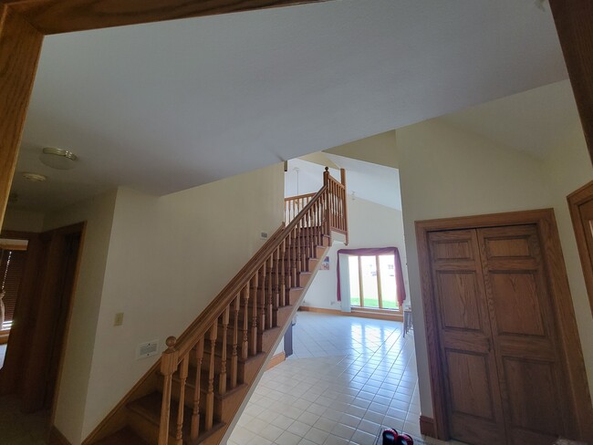 Building Photo - 3325 Cumming Ave