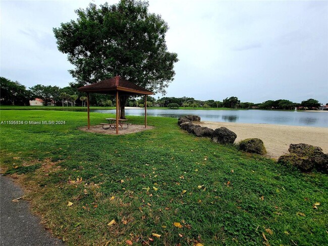 Foto del edificio - 15320 SW 106th Terrace