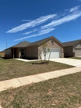 Building Photo - 11628 Annette Dr