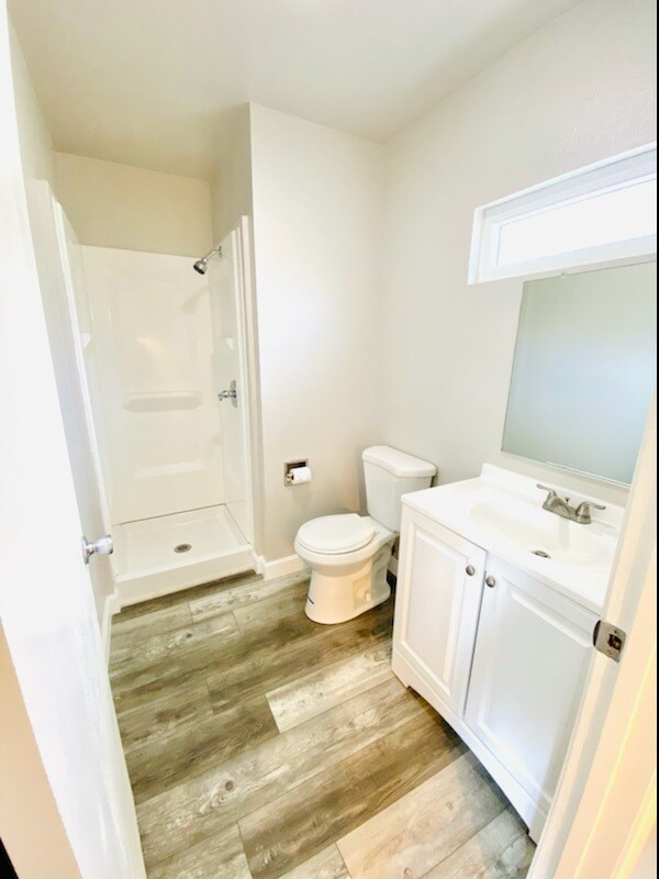Building Photo - 407 W Granada Ct