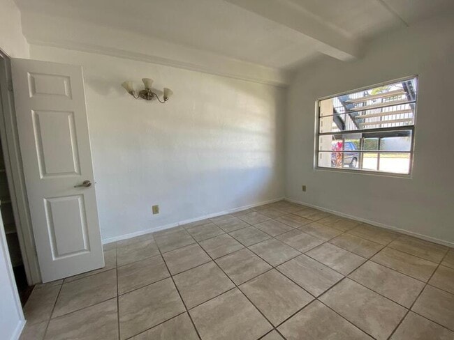 Photo - 5261 Alhambra Dr Apartment