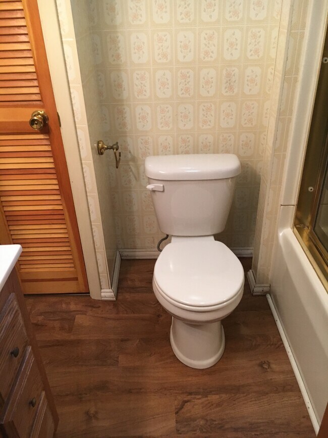 329 , 331 South Broadway Ave, Scottdale, PA 15683 Townhome Rentals in