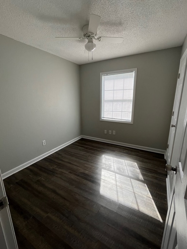 Building Photo - 119 Anns Cove