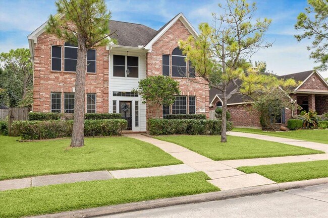 Foto del edificio - 3319 Harbrook Dr