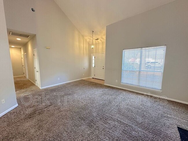 Foto del edificio - 1608 Windsor Ln