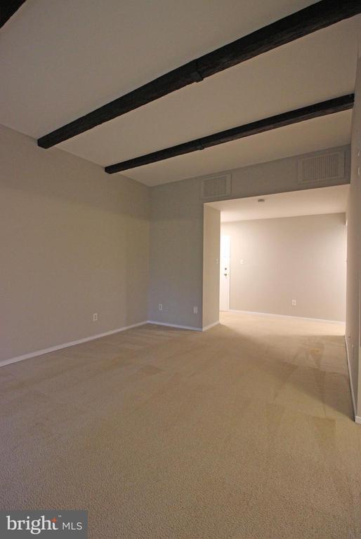 Foto del edificio - 1662 Parkcrest Cir