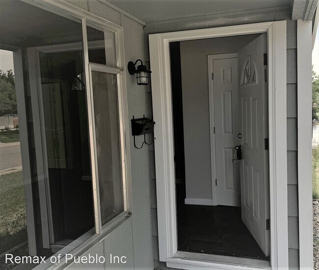 Foto del edificio - 3 br, 1 bath House - 60 LOCH LOMOND LN