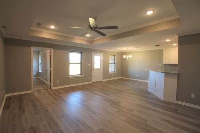 Foto del edificio - Beautiful 3 Bedroom 2 Bathroom Townhouse in South Tyler!