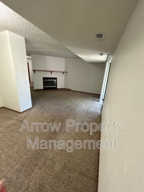 Primary Photo - 205 E Arbor Ave