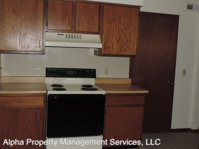 Building Photo - 403 N Ridgeview Dr