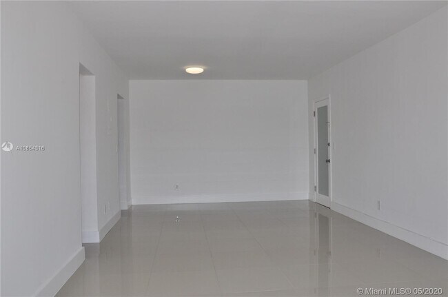 Building Photo - 7925 West Dr