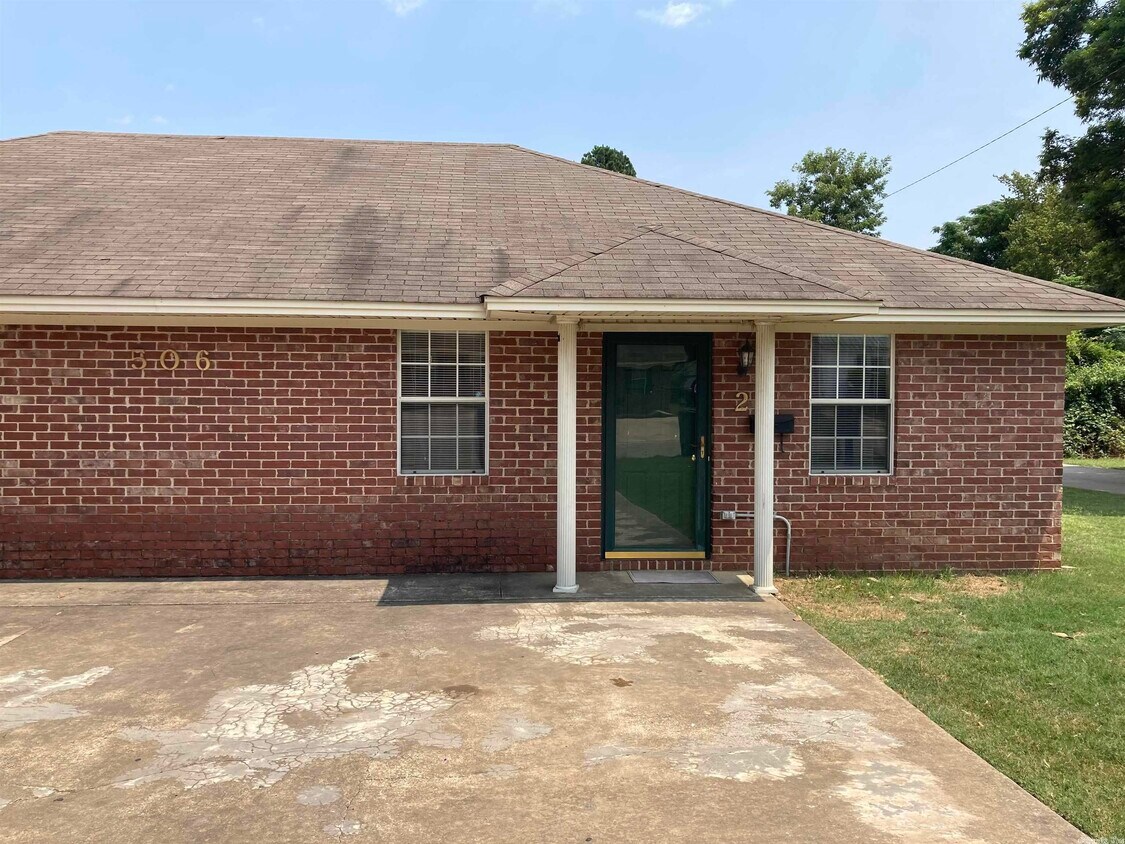 506 N Cross St Searcy Ar 72143 Townhouse For Rent In Searcy Ar Apartments Com