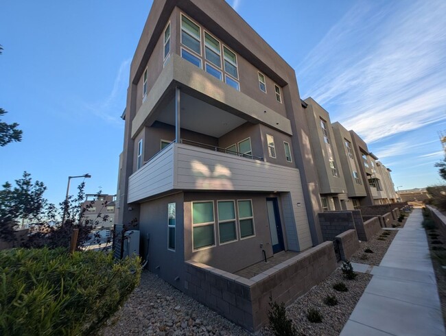 Foto del edificio - 675 Agate Bridge St