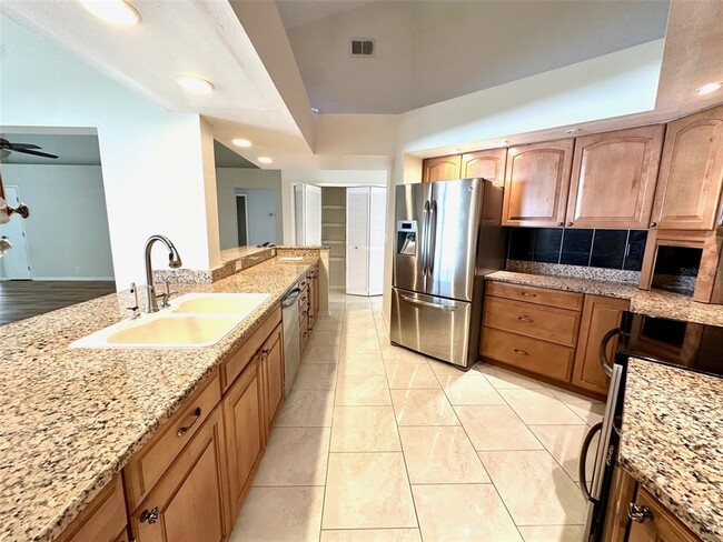 Building Photo - 1533 Cumberland Ct