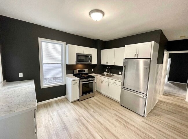 Brand new appliances! - 19 Lexington Ave