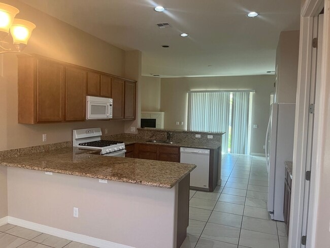 Building Photo - Three Bedroom-Two Bath-2.5 Car Garage ~ Gr...