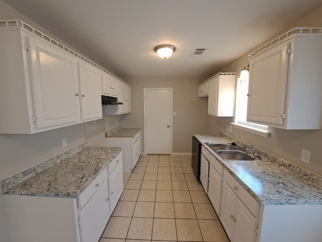 Building Photo - 21 Willard St. Ward R 72176