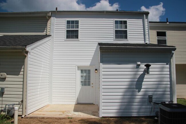 Foto del edificio - 31 Willow Court