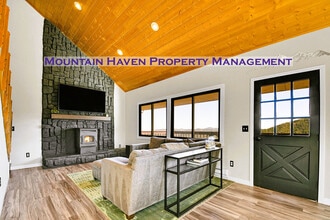 Building Photo - 1244 Hyland Dr