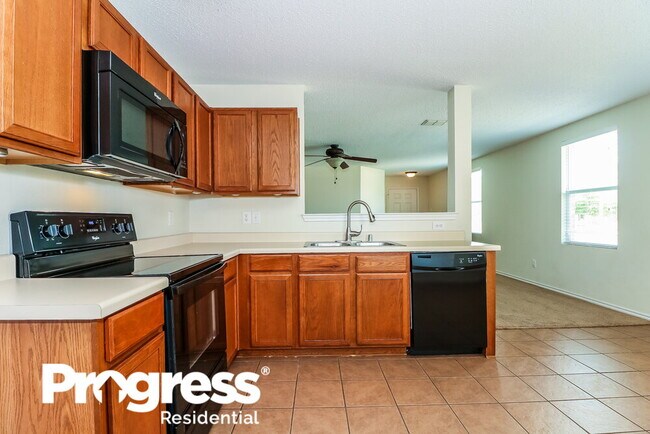 Building Photo - 16528 Woodside Dr