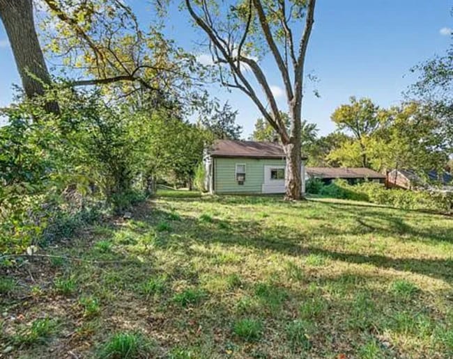 Building Photo - 6166 Emerald Ave