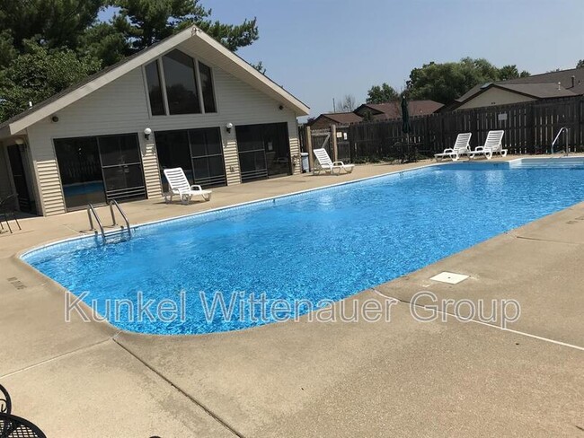 Foto del edificio - 285 Eagle Ridge