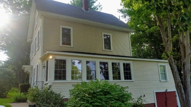Building Photo - 1714 State Rd