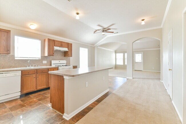 Foto del edificio - 5811 Ridgebluff Ln