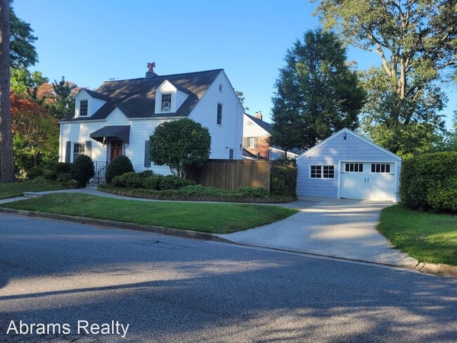 Building Photo - 3 br, 2 bath House - 500 E Government Avenue