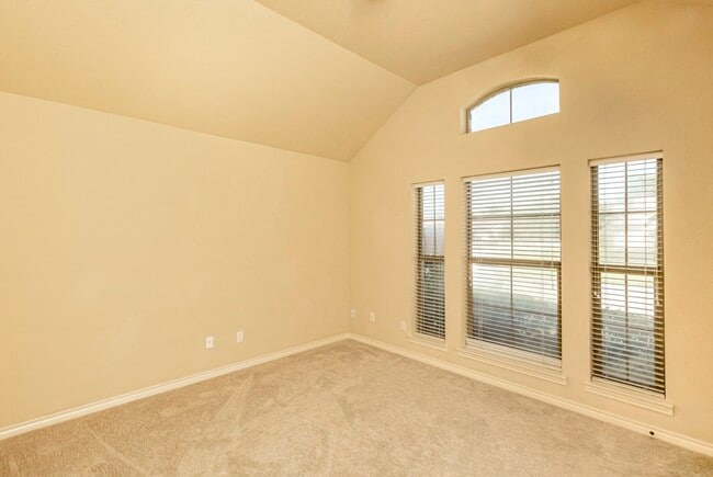 Building Photo - 434 Harbor Oaks Dr