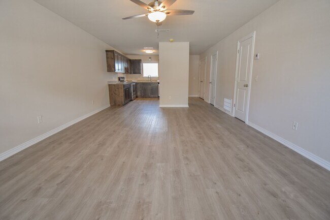 Foto del edificio - Farmington Townhome Available