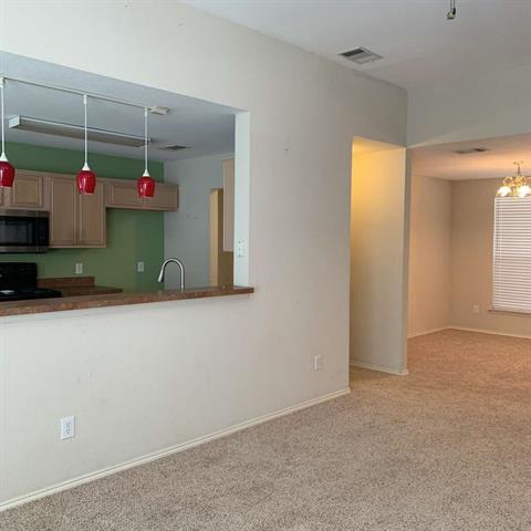 Building Photo - 208 N Rolling Meadow Dr