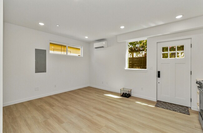 Foto del edificio - 832 S Sullivan St