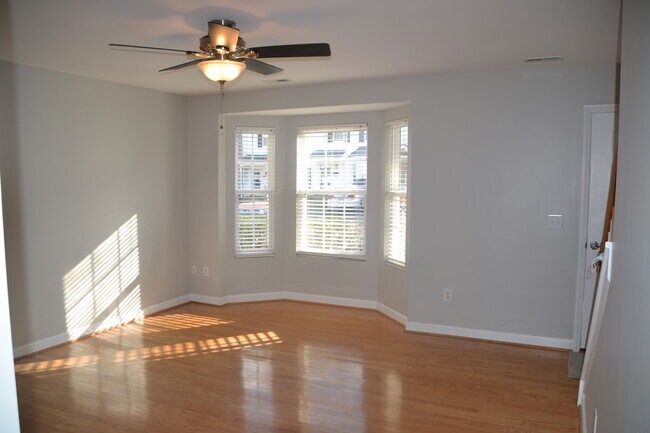 Building Photo - 148 Callan Park Ln