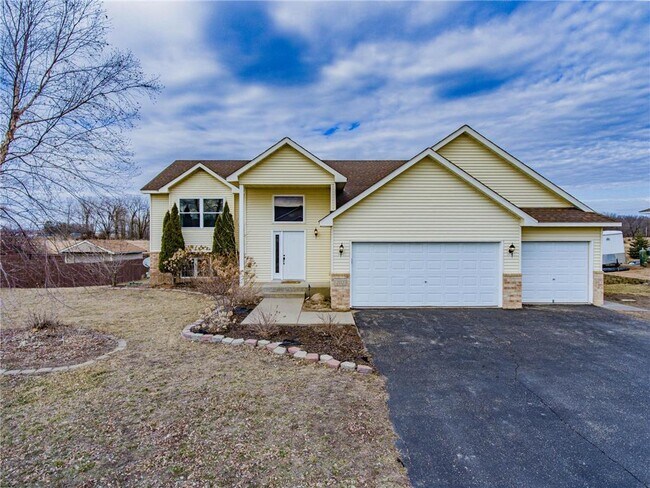 Building Photo - 2112 Blake Ave
