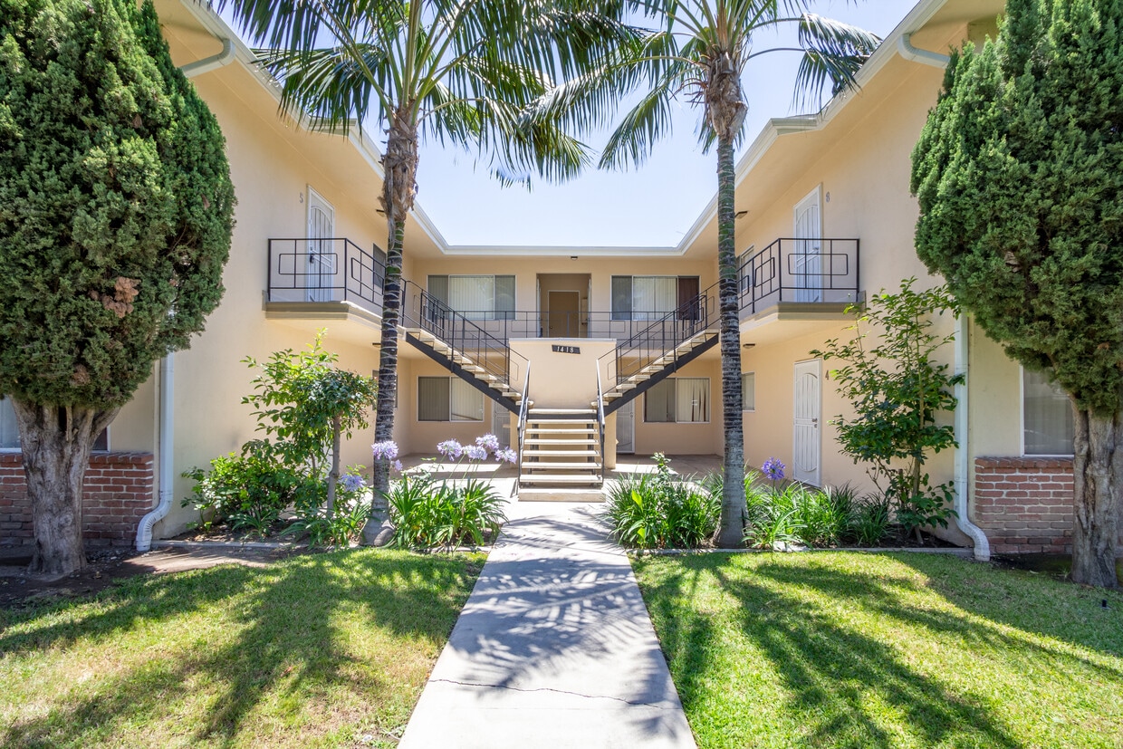 1424 W Dahl Ln Unit 1, Santa Ana, CA 92704 Apartments in Santa Ana