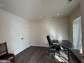 Building Photo - 6611 Eames Wy