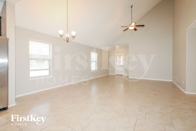 Foto del edificio - 8418 Coral Cove Pass Ln