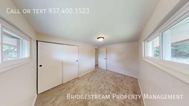 Building Photo - Newly Renovated Ranch Style 3 Bedroom House